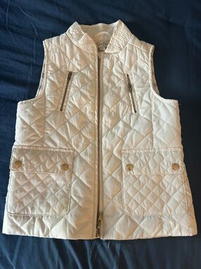 White Quilted Sleeveless Vest with Zipper